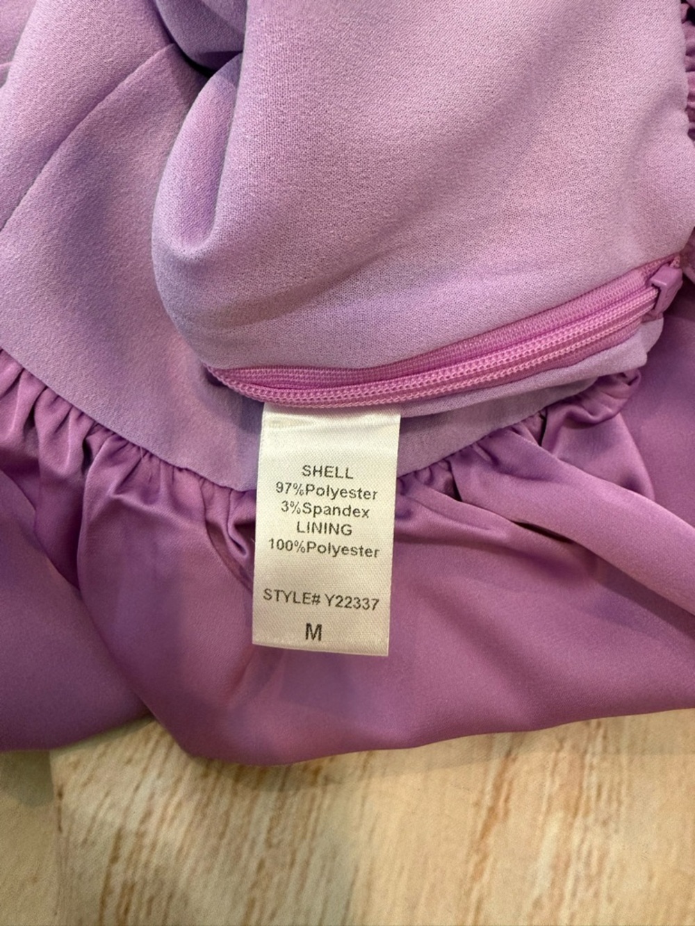 DO+BE COLLECTION women’s Size Medium Cropped Satin Purple Bubble Top NWT - Picture 3 of 6